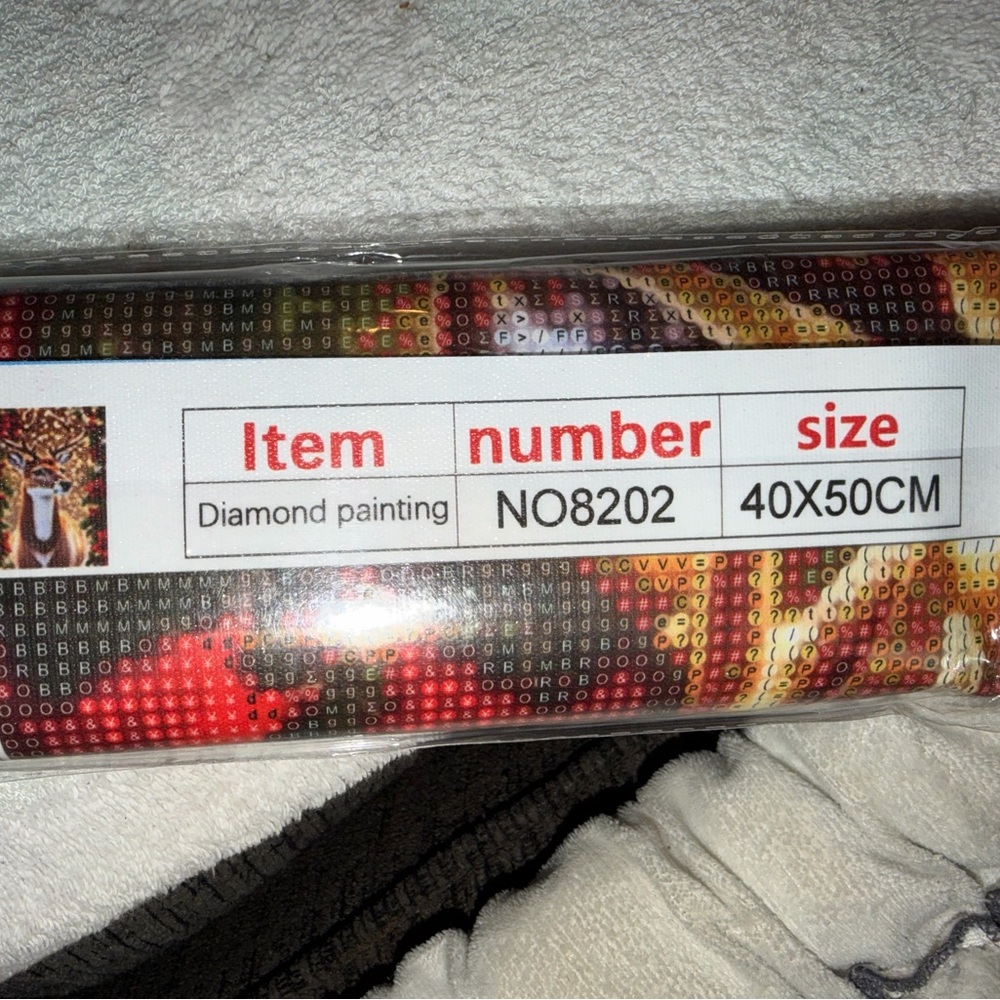 Diamond Painting Canvas Roll NO8202 - Red, Black, Gold